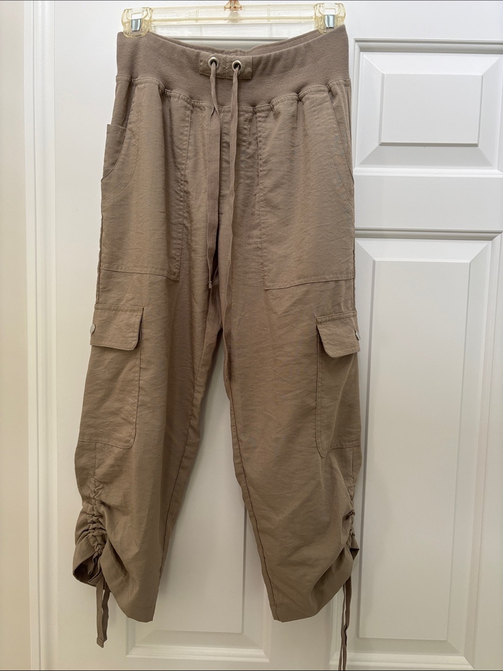 YuKaiChen Women's Capris pants with Cargo Pockets & Drawstring - Taupe, Size S